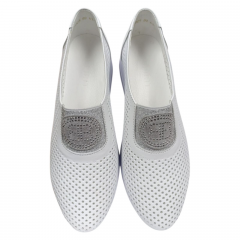 Лоферы женские кожаные U.SPIRIT 1020 белые перфорация