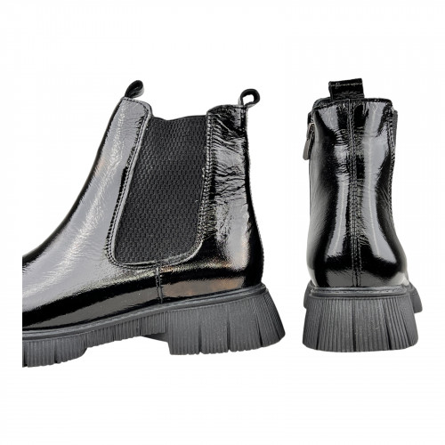 Черевики Жіночі шкіряні челсі SPRINGER 22123-2L чорний лак