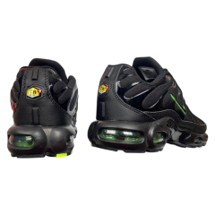 Кроссовки мужские текстильные NIKE AIR MAX TN PLUS A0018-7 черно-зеленые