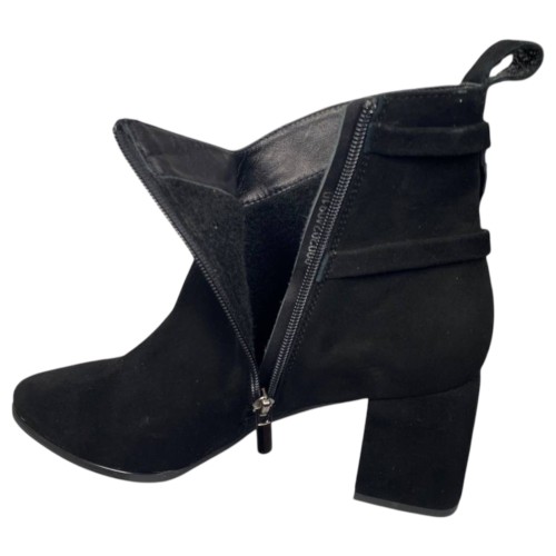 Ботинки женские замшевые каблук DIANA D-137/49 черные байка