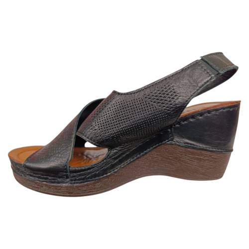 Женские кожаные босоножки ATO 1039 01 черные