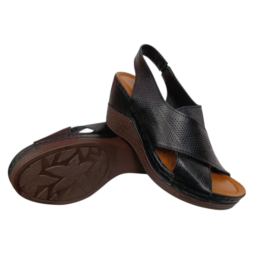 Женские кожаные босоножки ATO 1039 01 черные