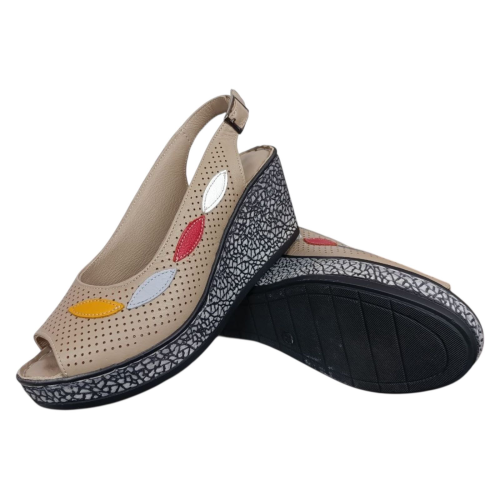 Босоніжкі жіночі шкіряні ATO 2033 бежеві 