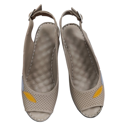 Босоніжкі жіночі шкіряні ATO 2033 бежеві 