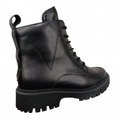 Черевики жіночі шкіряні MADAM 24106 чорний хутро