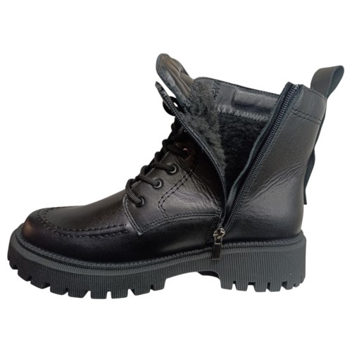 Ботинки женские кожаные MADAM 24106 черный мех