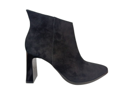 Ботинки женские замшевые ILONA 951/872 черные каблук байка