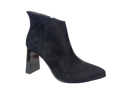 Ботинки женские замшевые ILONA 951/872 черные каблук байка