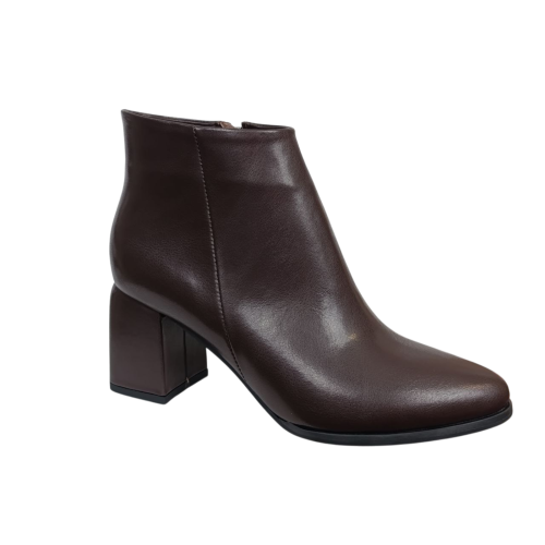 Ботинки женские кожаные ILONA 483/49 08 коричневые каблук байка