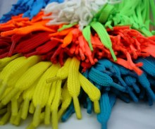 Шнурки кольорові широкі 15 міліметрів довжина 125 сантиметрів