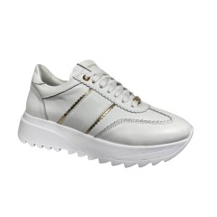 Женские кожаные кроссовки CAMELLIA 219/55 05 белые 