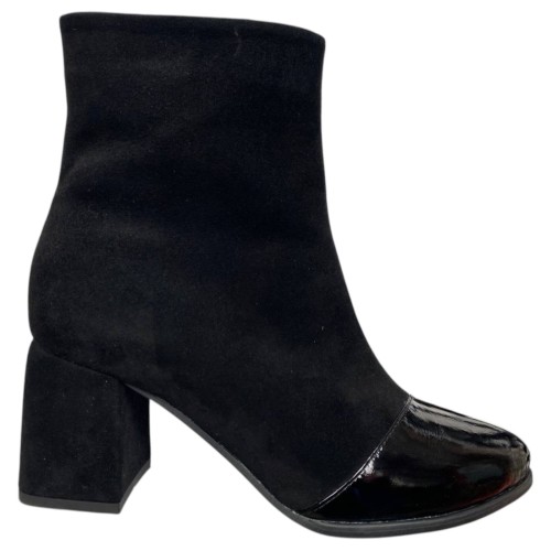 Черви женские замшевые каблук ILONA 552/49 01 черные байки