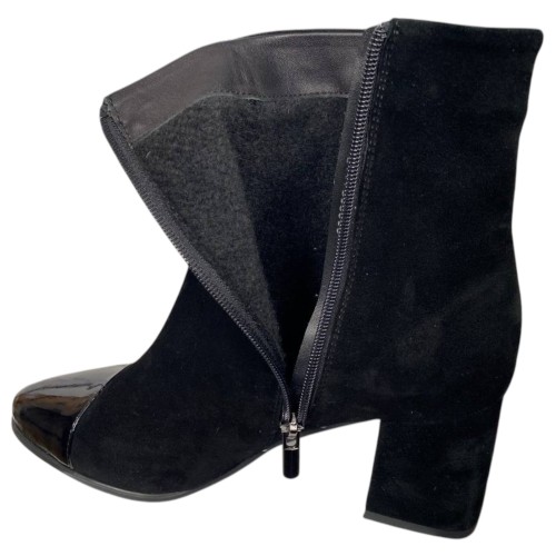 Черви женские замшевые каблук ILONA 552/49 01 черные байки