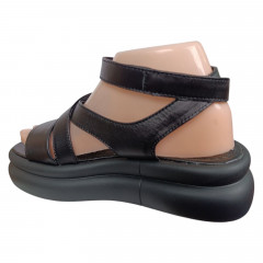 Босоножки женские кожаные ILONA 690/411 01 черные 