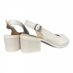 Босоножки Женские кожаные AURIS 360 бежевый