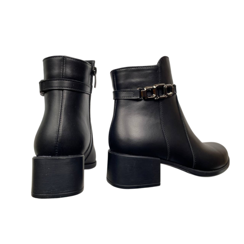 Ботинки женские кожаные KATRIN 30 01 черные каблук байка