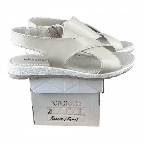 Босоножки Женские кожаные VIKTTORIO Лена белый