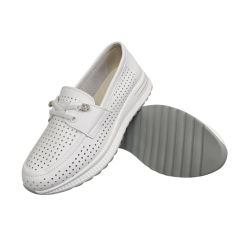 Мокасины женские кожаные KDSL C728-1 белые перфорация