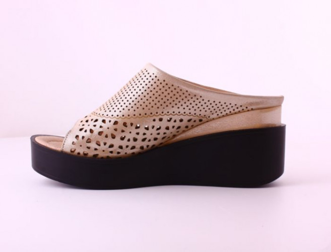 Шльопанці Жіночі шкіряні LSD 736 122 53