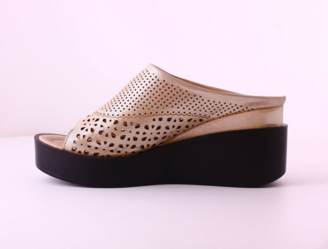 Шльопанці Жіночі шкіряні LSD 736 122 53