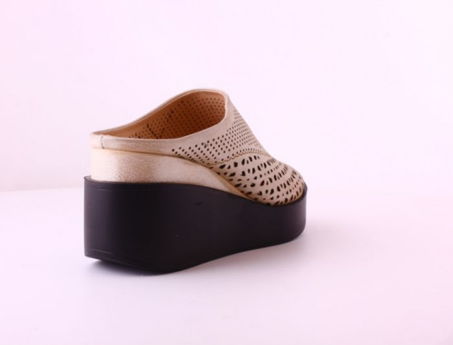 Шльопанці Жіночі шкіряні LSD 736 122 53