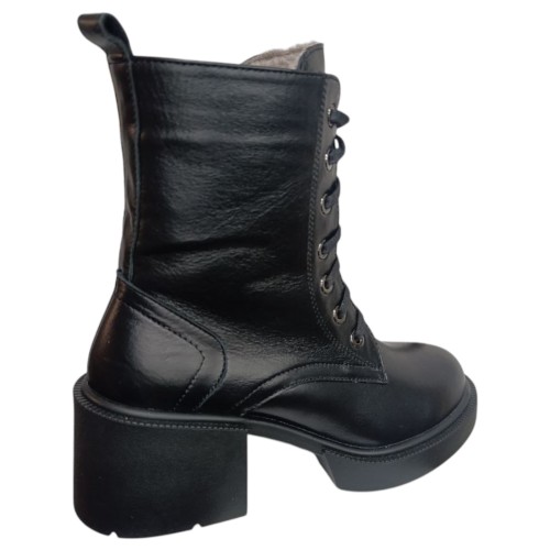 Ботинки женские кожаные TEMP 124 24 01 каблук черный мех