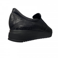 Туфли женские кожаные MADAM 2218 черные