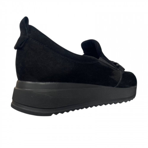 Туфли женские замшевые MADAM 2204 черные