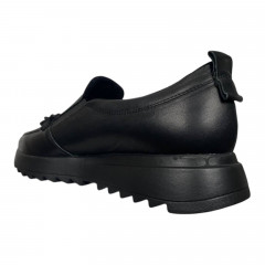 Лоферы женские кожаные MADAM 2204 черные