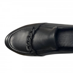 Лоферы женские кожаные MADAM 2204 черные