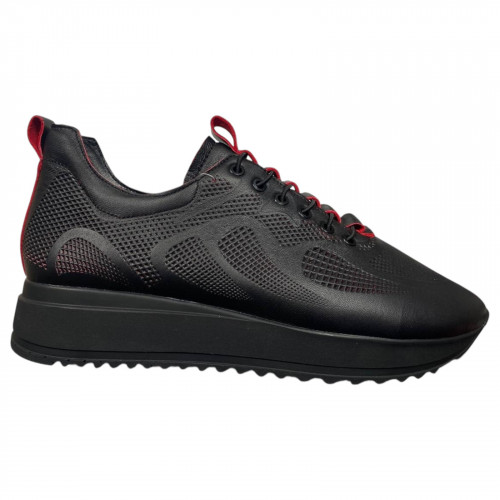 Кроссовки женские кожаные MADAM K22 01 черные