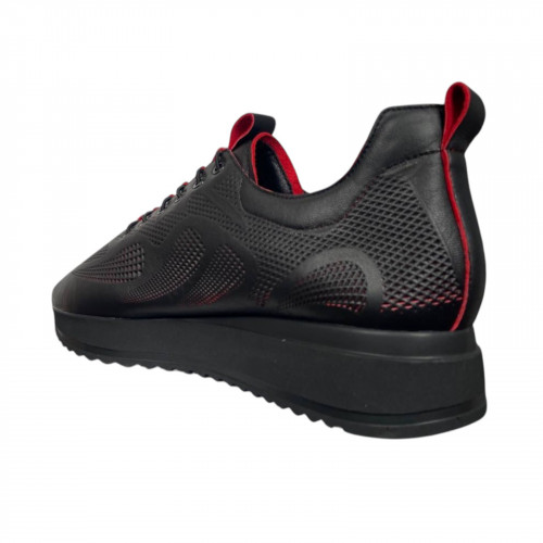 Кроссовки женские кожаные MADAM K22 01 черные