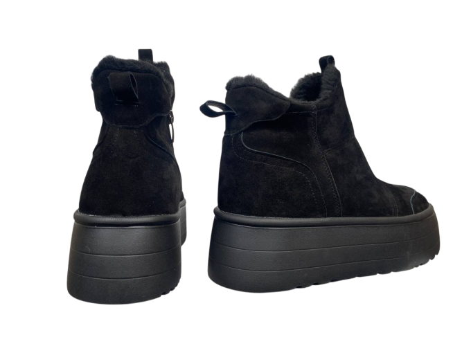 Черевики жіночі замшеві VLADEKS 1502 чорні хутро