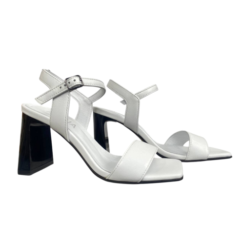 Женские босоножки кожаные ILONA 996/872 белые каблук 