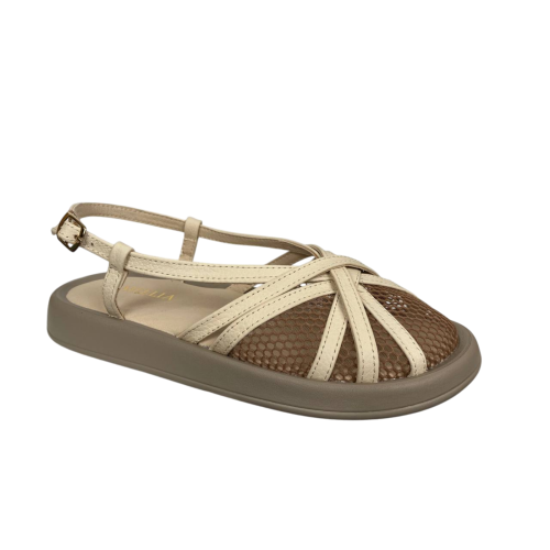 Босоножки женские кожаные CAMELLIA 423 16 молочная лат.