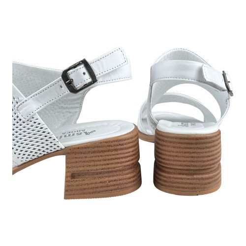 Босоніжки Жіночі шкіряні ASMIN 400 білий