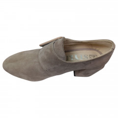 Туфли женские замшевые каблук Classic Style 2060 в из 8091 бежевые.