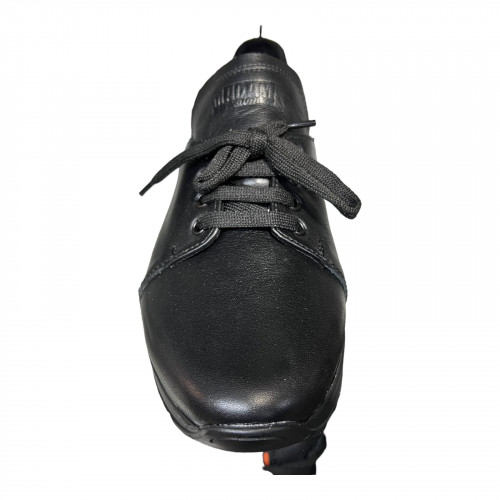 Кросівки Жіночі шкіряні MADAM 2243 чорний