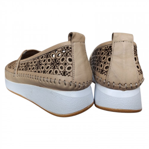 Балетки женские кожаные CANBERK 85 301L бежевые