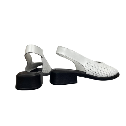 Босоножки женские кожаные FOOT STEP 488 05 белые