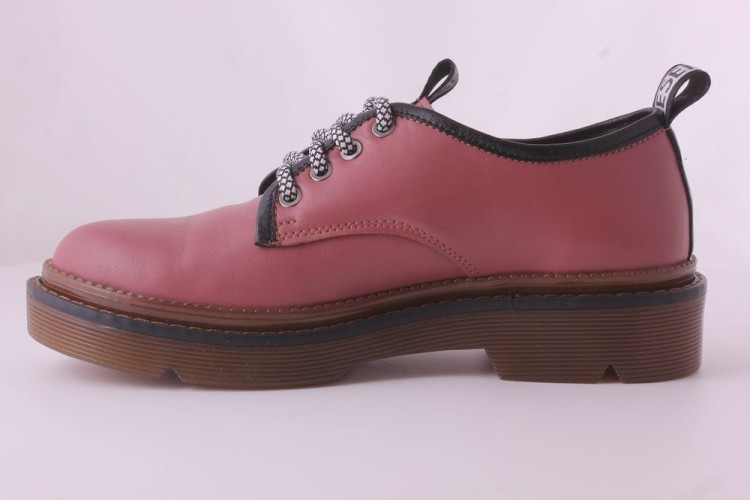 Оксфорди Жіночі шкіряні TIFANI Конт брус