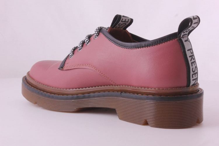 Оксфорди Жіночі шкіряні TIFANI Конт брус