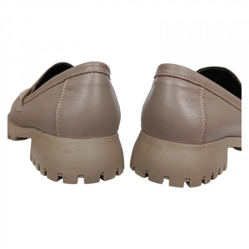 Лофери жіночі шкіряні LONYS 148 бежеві