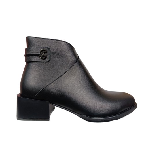 Черевики жіночі шкіряні ILONA 854/456 01 чорні байка