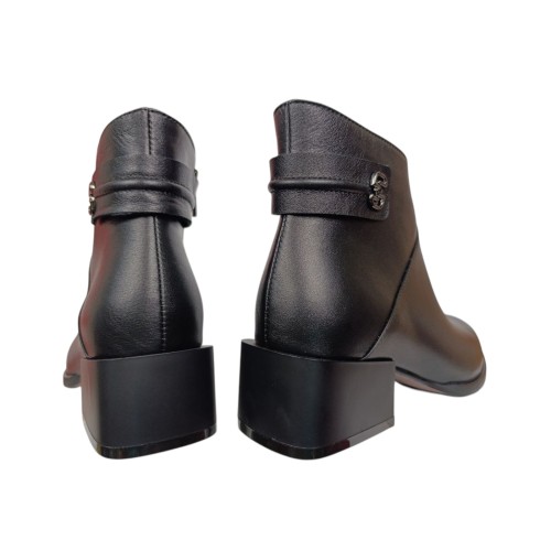 Черевики жіночі шкіряні ILONA 854/456 01 чорні байка