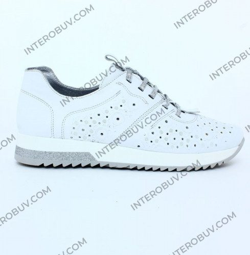 Кросівки Жіночі шкіряні MADAM 5320 8 перфорація