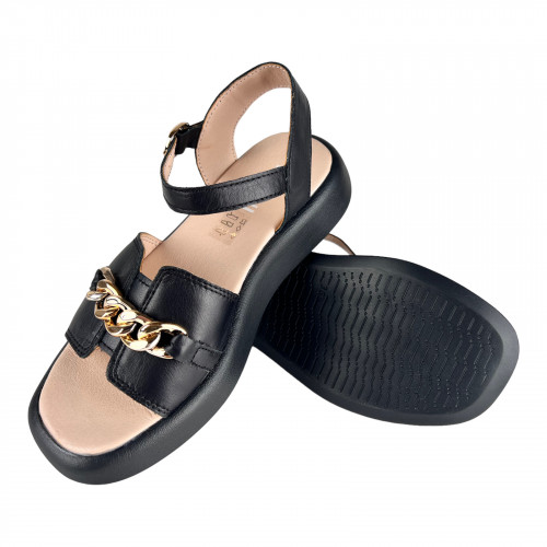 Босоножки Женские кожаные LEONI 030 01 черный