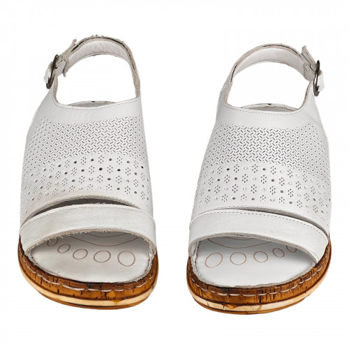 Босоножки Женские кожаные LUSCO 26740 белый