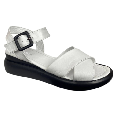 Босоніжки жіночі шкіряні  BLESSO C231 05 білі