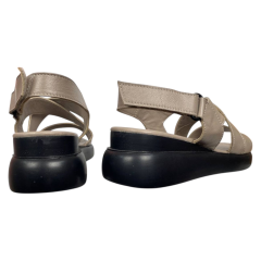 Босоніжки жіночі шкіряні BLESSO C12 бежеві